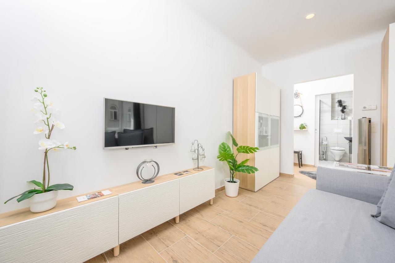 Hideaway Favoriten Вена Экстерьер фото